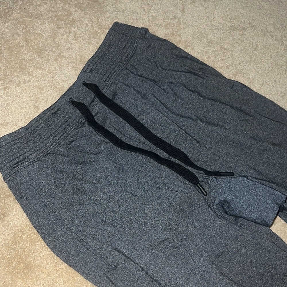 Lululemon jogger sweats men’s.